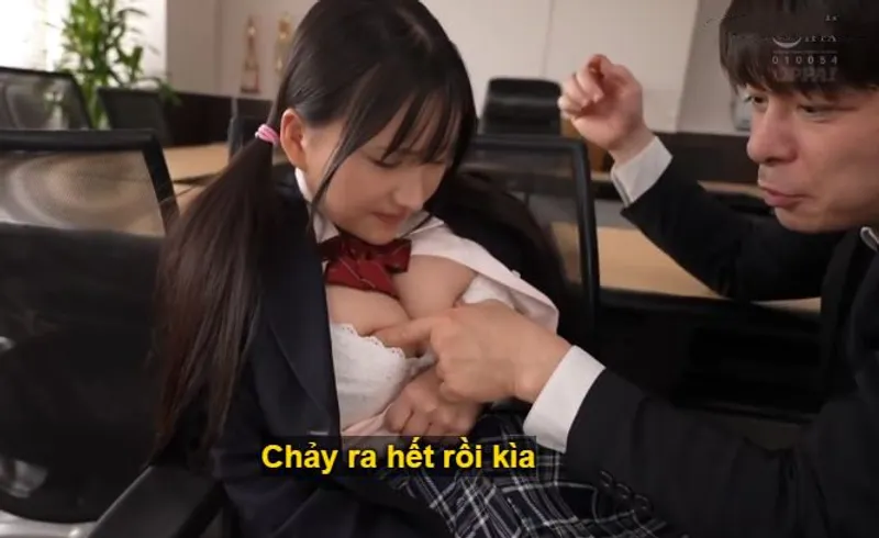 Ba năm trời, thầy giáo rèn luyện học trò ngực đẹp thành " bình chứa tinh"